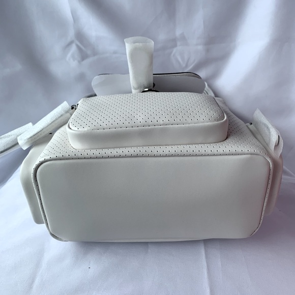 🆕 Michael Kors, medium backpack - Picture 8 of 11